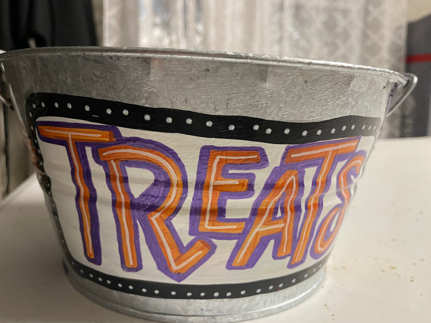 HALLOWEEN BUCKETS