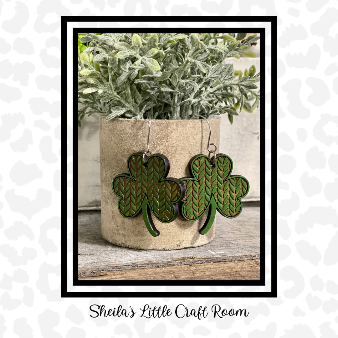SHAMROCK WITH SWEATER ENGRAVED - DROPS