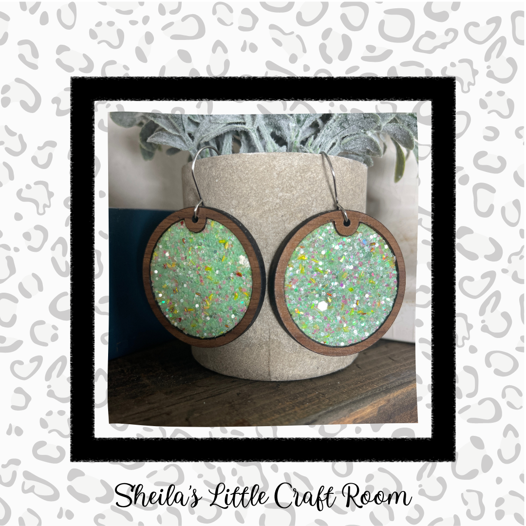 SPRING VIBE CIRCLE WITH CHUNKY MINT GREEN GLITTER FABRIC INLAY