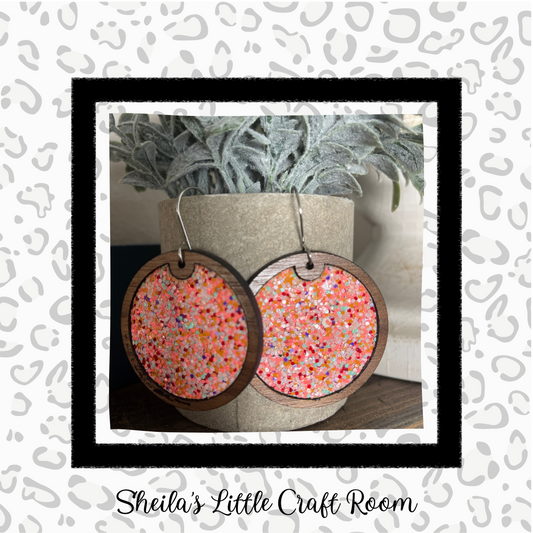 SPRING VIBE CIRCLE WITH CHUNKY CARNIVAL GLITTER FABRIC INLAY