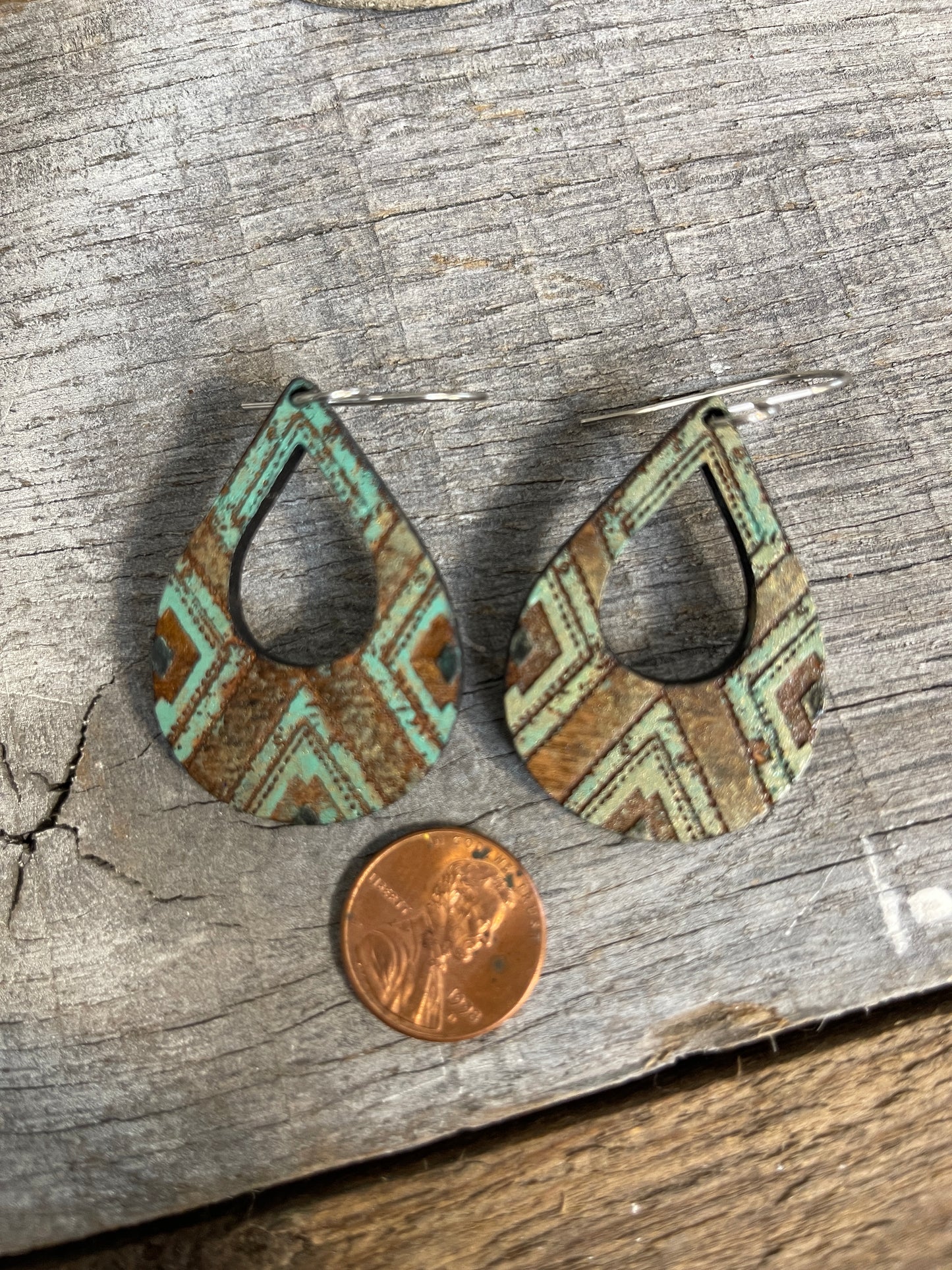 WESTERN TURQUOISE AND STAIN - TEARDROP