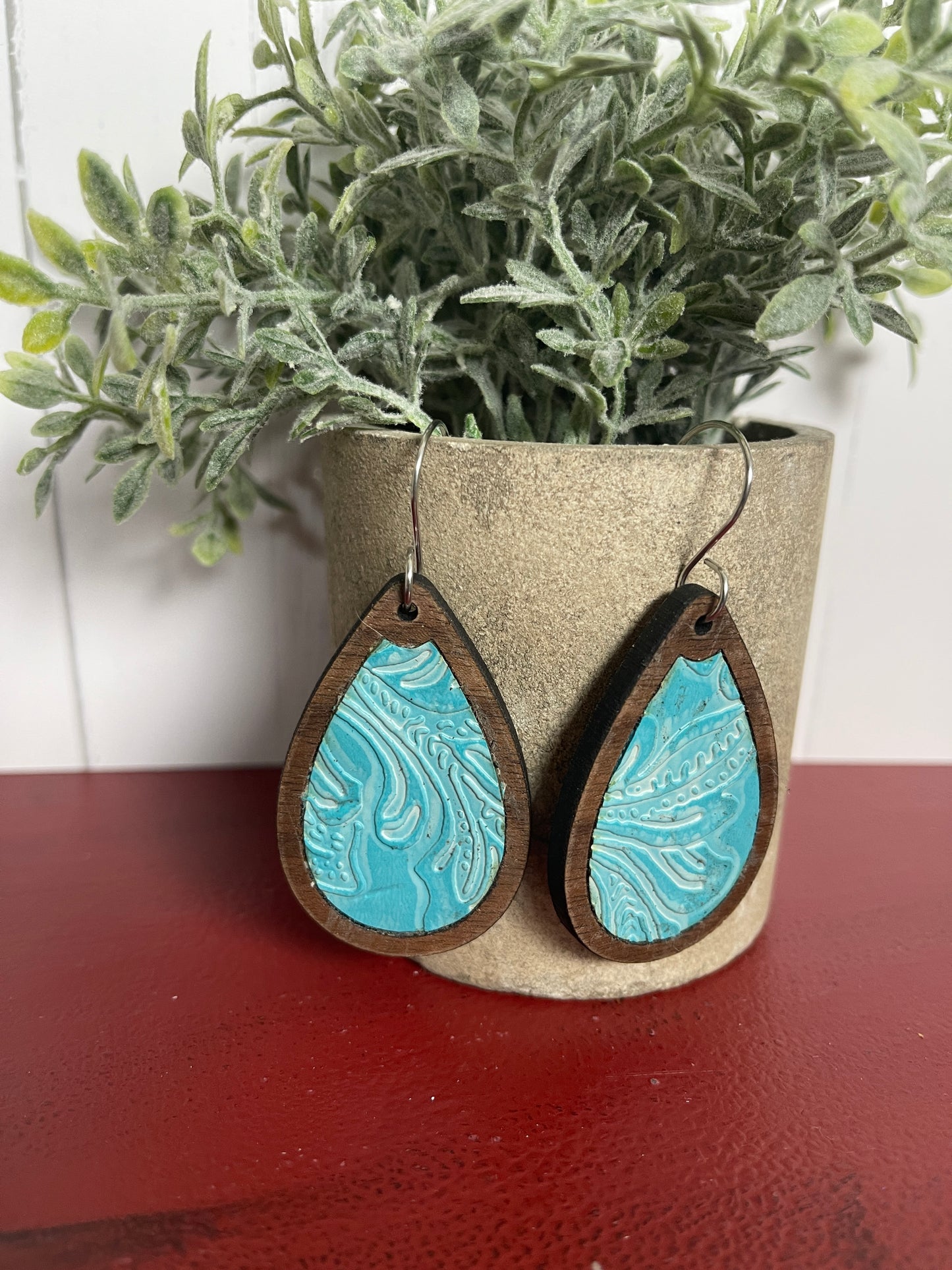 TURQUOISE TOOLED LEATHER TEARDROP EARRING